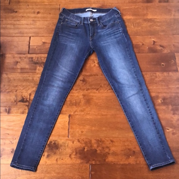 Like new LEVIS 710 medium wash - Picture 4 of 4